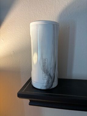 BrüMate White Marble Insulated Can Cooler